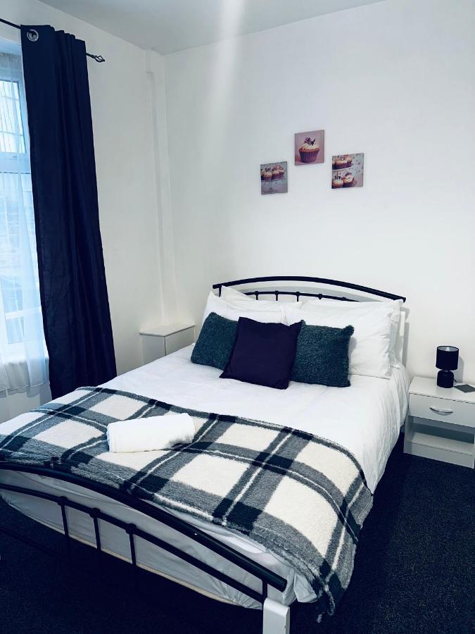 Stylish Town House - Modern Double Room - 1 Coventry Dış mekan fotoğraf