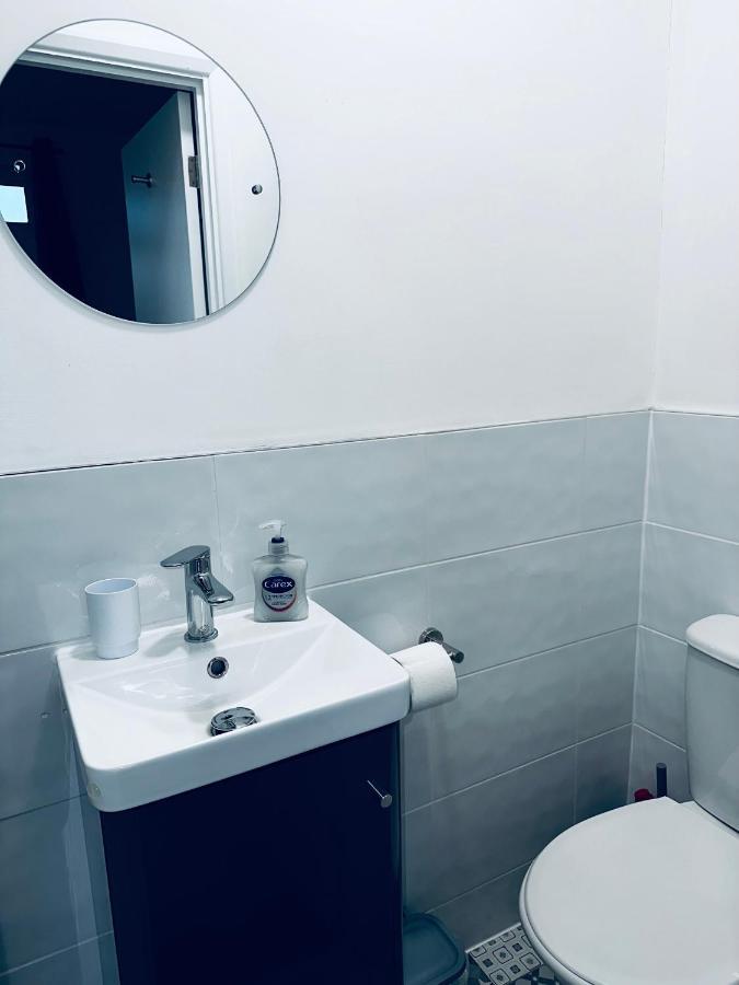 Stylish Town House - Modern Double Room - 1 Coventry Dış mekan fotoğraf